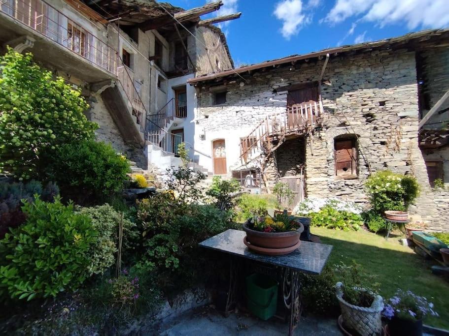 Hameau Gubioche, Casa Vacanze Chambave Extérieur photo